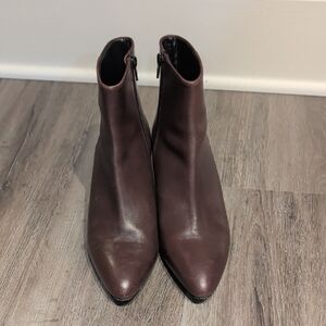 Chic Maroon Ankle Booties